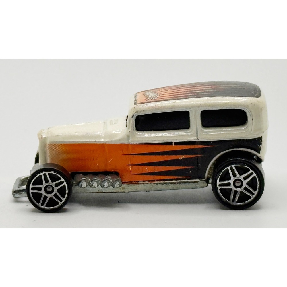 Hot Wheels 2001 First Editions Midnight Otto 1:64 Diecast Car White Malaysia